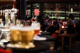  Ojo con las nuevas medidas: así podrán operar restaurantes, bares y establecimientos de comercio