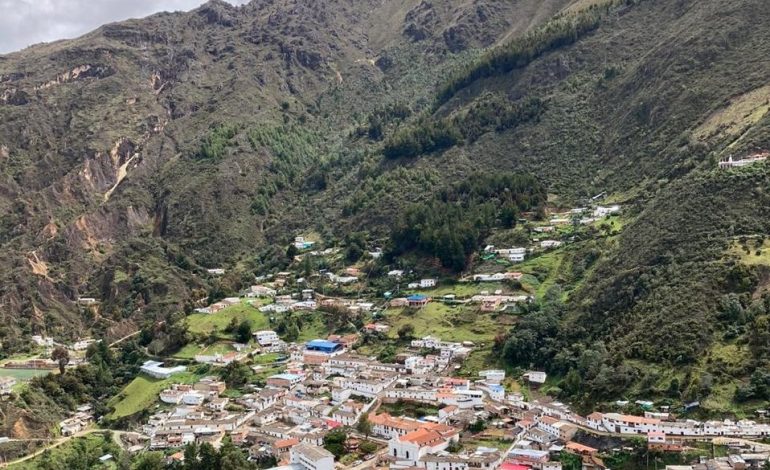  Alcaldesa de Vetas denuncia que Minambiente quiere cambiar delimitación de Santurbán